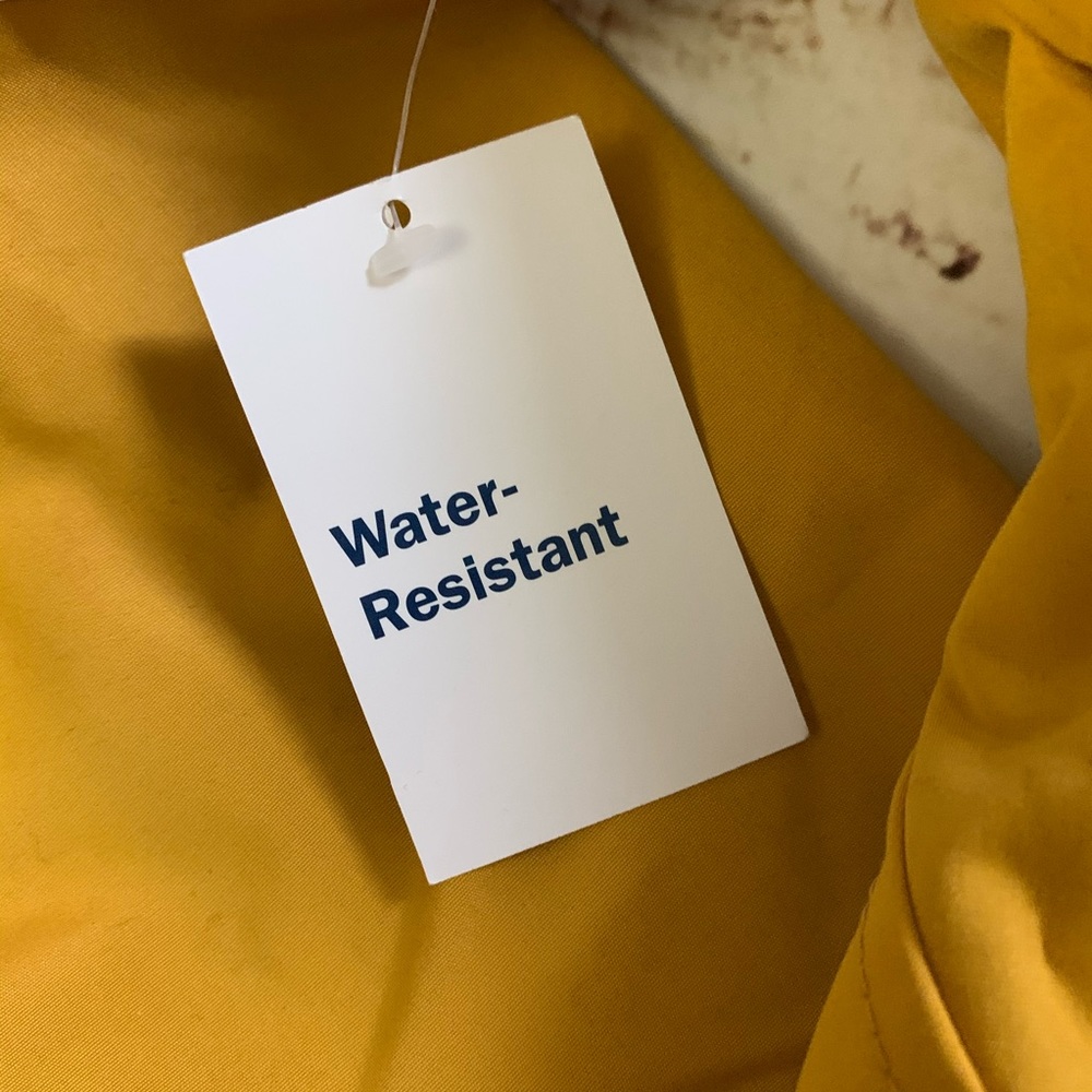 [on] water resistant parka - Picture 4 of 5